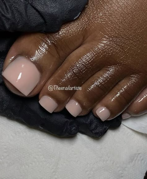 Pedicure Colors Brown Skin, Fall French Pedicure, Simple Fall Pedicure Ideas, Brown Toes Nails, Blush Pedicure, Bridal Toes Nails Brides, Natural Brown Nails, Nude Pedicure Toenails, Neutral Toe Nail Colors