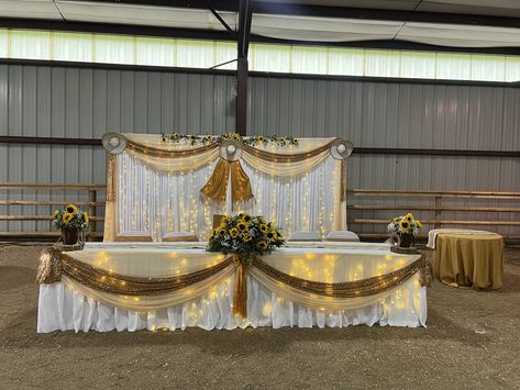 Charro Quince Decorations, Main Table Quinceanera, Gold Quinceanera Theme, Charro Quince, Quince Themes, Quince Decorations, 15 Birthday, 2nd Option, Quinceanera Themes