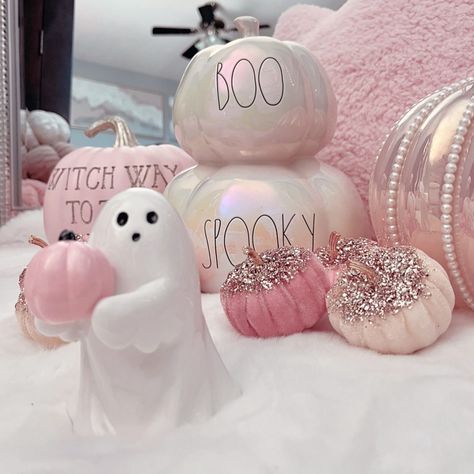 All Posts • Instagram Blush Halloween Decor, Pink Autumn Decor, Pink Fall Decor Ideas, Girlie Halloween Decor, Halloween Pink Decor, Preppy Fall Decor, Girly Halloween Decor, Halloween Pink Aesthetic, Fall And Halloween Decor Ideas