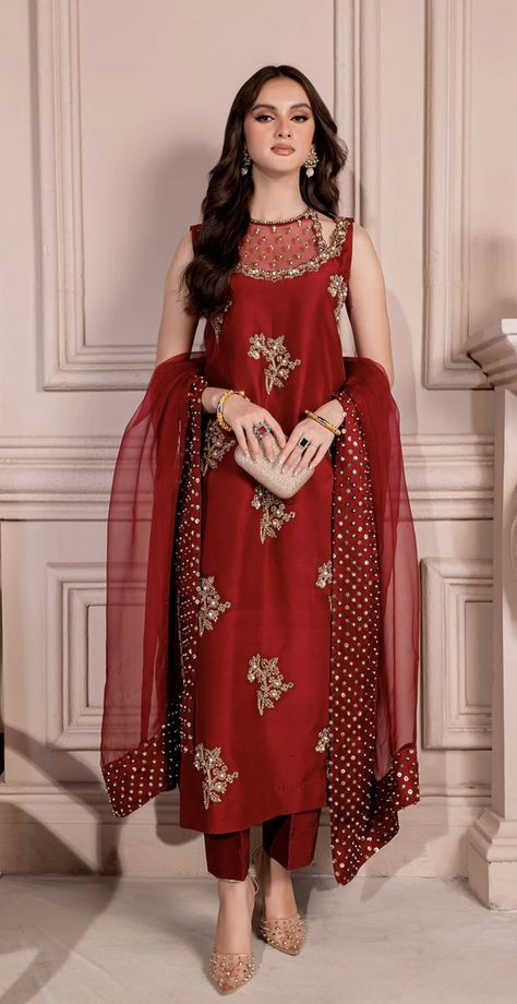 Sara zara Neck Designs For Formal Suits, Garara Designs Latest Pakistani, Velvet Pakistani Dress Sara Clothes, Sara Ali Khan Red Sharara, Sara Ali Khan Sarara Dress, Mahira Khan Faiza Saqlain, Function Dresses, Simple Lehenga, Anarkali Dress Pattern