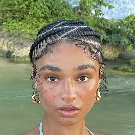 Beautiful cornrow coiffure concepts | Stylish coiffure concepts Check more at https://howcandothis.com/hairstyleideas/beautiful-cornrow-coiffure-concepts-stylish-coiffure-concepts/ Cornrow Hairstyle, Prom Hairstyle, Quick Natural Hair Styles, Braided Cornrow Hairstyles, Quick Braided Hairstyles, Protective Hairstyles Braids, Natural Curls Hairstyles, Hairdos For Curly Hair, Pretty Braided Hairstyles