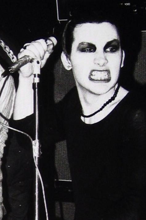 The Damned Band, Dave Vanian, 70s Punk, Goth Bands, Goth Music, Punk Culture, Goth Subculture, Morticia Addams, Rock N’roll