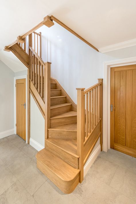 Natural Wood Stairs, Terrace Cottage, Cottage Staircase, Winder Staircase, Craftsman Staircase, Winder Stairs, Wooden Staircase Design, Cottage House Interior, Oak Staircase