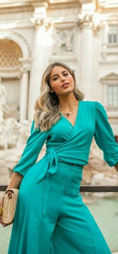 Tiffany Blue Outfit Ideas, Tiffany Blue Outfit, Aqua Blue Outfit, Turquoise Outfit Ideas, Turquoise Outfit, Dramatic Clothes, Charm Tiffany, Turquoise Clothes, Bachelorette Planning