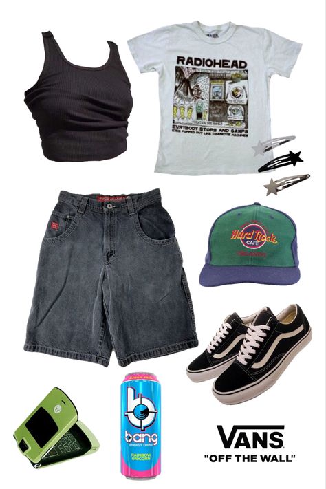 Y2k Skater Clothes, 90s Skate Punk Fashion, Artsy Skater Aesthetic, Summer Skateboarding Outfits, Beachy Skater Outfits, Skate Summer Outfits, Skatergirl Outfit Skater Style, Surf Punk Outfit, Skater Style Outfits Women