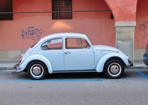 Old Car Reference, Old Car Side View, Vintage Cars Side View, Vintage Car Side View, Cars To Draw, Car References, Volkswagen Beetle Cabriolet, Objects To Draw, Pressed Steel Toy