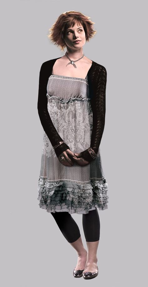 Victoria Twilight Outfit, Alice Cullen Outfits Breaking Dawn, Alice Cullen Style Outfits, Alice Cullen Fashion, Alice Twilight Outfits, Alice Cullen Outfits, Victoria Twilight, Twilight Party, Alice Twilight