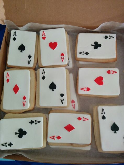 Playing Care Sugar Cookies Dice Royal Icing Cookies, Playing Card Cookies, Card Cookies Decorated, Icing Cookies Tutorial, Card Cookies, Magic Birthday Party, 52 Birthday, Magic Birthday, Unique Recipe