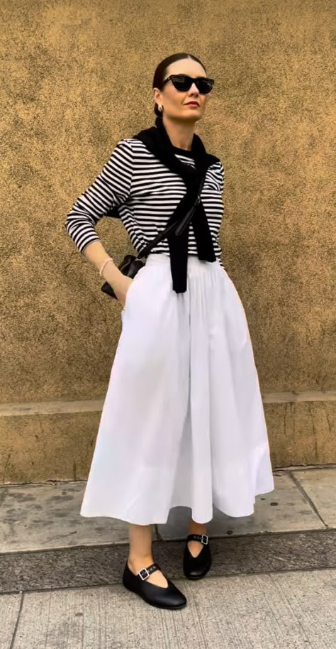 White Midi Skirt Outfit Winter, Polka Skirt Outfit, Spring In Europe Outfits, Poplin Skirt Outfit, Midi Skirt Outfit Winter, Personal Uniform, Closet Outfits, Modesty Outfits, White Midi Skirt