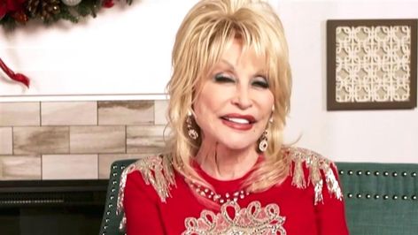 Dolly Parton shares photo of her 'real hair' in new book Dolly Parton Without Wig, Dolly Parton No Wig, Dolly Parton Hairstyles, Dolly Parton Hair, Dolly Parton Plastic Surgery, Dolly Parton Without Makeup, Dolly Parton Family, Real Hair Wigs For Women, Dolly Parton Wigs