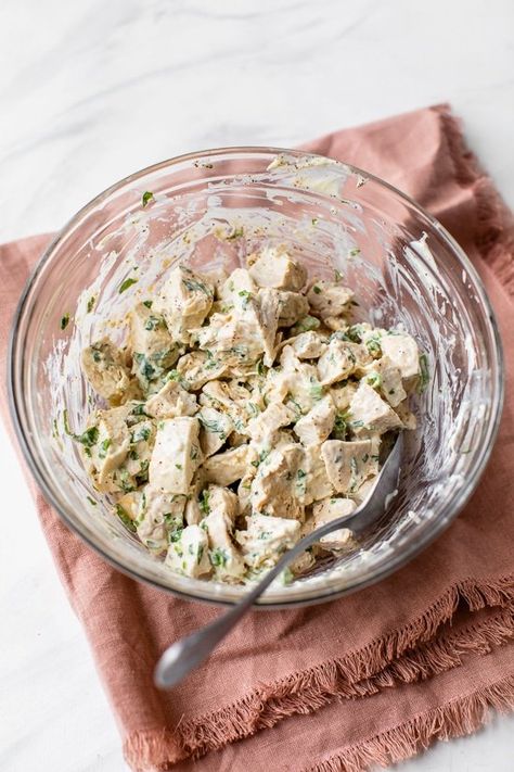 This easy chicken salad recipe is made with scallions, cilantro with a hint of lime. It's a tasty twist on traditional chicken salad with some Latin flavor! #chickensalad #chickenrecipes #chickenbreast #healthyrecipes #lunch #weightwatcherrecipes Cilantro Chicken Salad, Cilantro Lime Chicken Salad, Noom Healthy Meals, Lime Chicken Salad, Easy Chicken Salad Recipe, Cilantro Recipes, Macro Recipes, Chicken Salads, Chicken Salad Recipe Easy