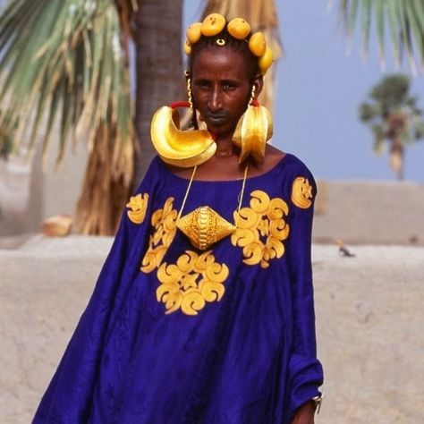 Fulani Clothes, Mali Aesthetic, Fulani Culture, Africa Culture, Africa Tribes, Fulani Earrings, Mali Africa, African Love, Instagram Portrait