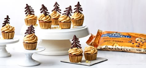 Molasses Buttercream, Ghirardelli Recipes, Gingerbread Treats, Gingerbread Chocolate, Caramel Mousse, Chocolate Gingerbread, Baking Chips, Chocolate Chip Cupcakes, Gingerbread Cupcakes