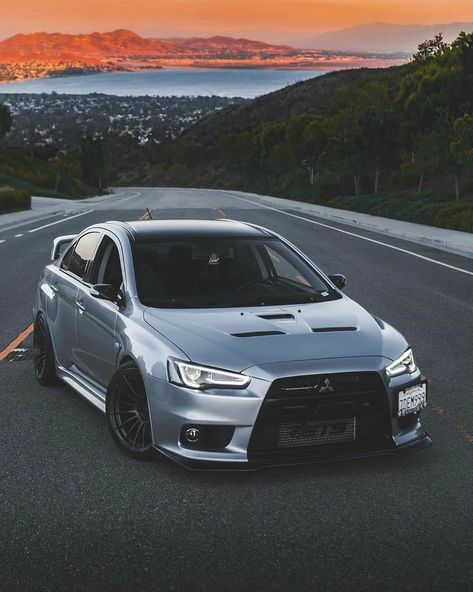 Lancer 10, Gtr 35, Luxury Car Photos, Mitsubishi Cars, Lancer Evo, Mitsubishi Evo, Mitsubishi Lancer Evolution, Super Luxury Cars, Tuner Cars