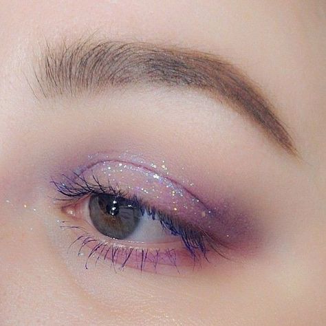 Purple Glitter Eyeshadow, Soft Pink Makeup, Uni Makeup, Soft Makeup Look, Maquillage On Fleek, Dewy Makeup, Swag Makeup, Eye Makeup Pictures, Smink Inspiration