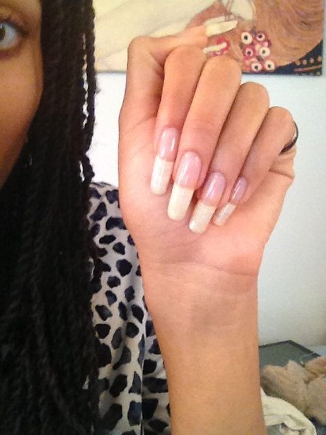 I love long natural nails. As well as fake. They both look beautiful. Natural Long Nails Design, Long Natural Nails Acrylic, Long Real Nails, Long Natural Nails Painted, Long Fingernails Natural, Long Natural Nails Black Woman, How To Get Long Nails, Very Long Natural Nails, Really Long Nails Natural