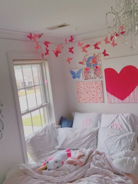 bedroom decor #bedroom #preppy #bedroomgoals #bedroomdecor #bedroominspo #bedroomideas Preppy Diy Room Decor, Diy Preppy, Preppy Bedroom Decor, Preppy Bedroom, Dorm Inspiration, College Dorm Room Decor, Dorm Room Inspiration, Preppy Room Decor, Pretty Bedroom