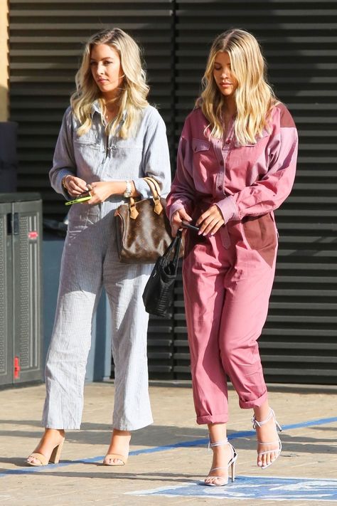 Sofia Vibes, Sophia Richie Style, Sophia Richie, Celeb Fashion, Model Street Style, Sofia Richie, Comfy Clothes, Future Outfit, Casual Styles