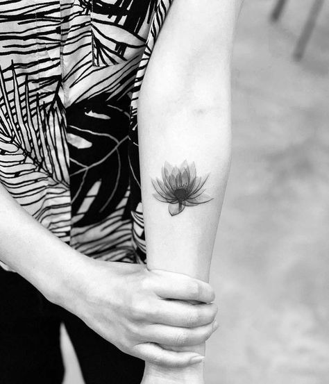 X Ray Flower, Xray Flower, Ray Tattoo, Best Tattoo Ever, Flower Tattoo Arm, Gladioli, Flower Tattoo Sleeve, Lotus Tattoo, Foot Tattoo