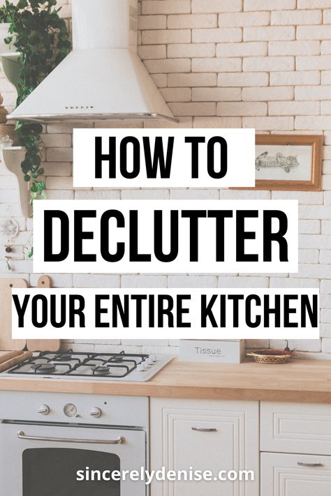 How To Declutter Your Kitchen, Traditional Modern Home Decor, Clutter Free Kitchen, Declutter Kitchen, Small Storage Basket, Kitchen Clutter, Declutter Your Mind, Keep It Clean, How To Declutter