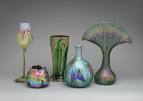 Vase Forms, Art Nouveau Lamps, Tiffany Art, Louis Comfort Tiffany, Tiffany Glass, Cleveland Museum Of Art, Stained Glass Lamps, Gorgeous Glass, Vase Design