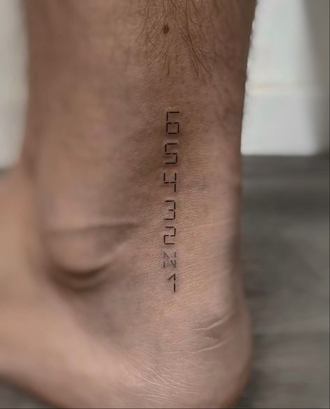 Male Moto Tattoo Minimalist Slim Rider Gear Shift Motorbike Gear Tattoo, Motorcycle Gear Shift Tattoo, Tattoo Motorcycle Ideas, Stick Shift Tattoo, Motorcycle Gear Tattoo, Motocycle Tattoo Idea, Moto Tattoo Ideas, Gear Shift Tattoo, Slim Tattoo