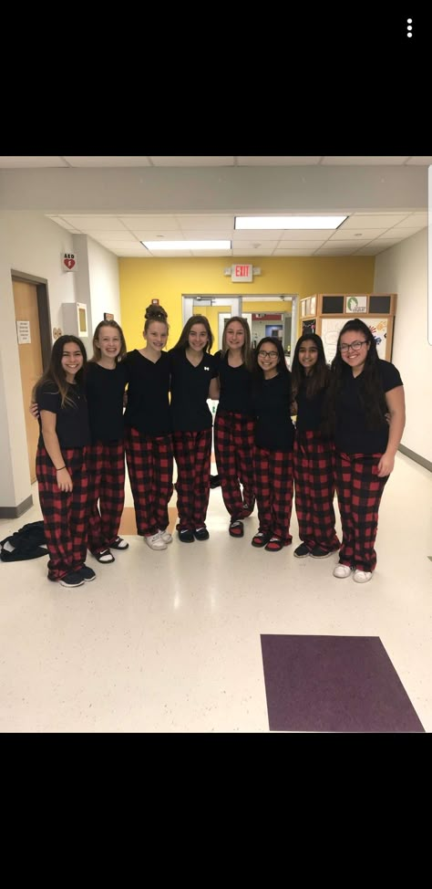 Friend Group Matching Christmas Pjs, Matching Day Spirit Week, Christmas Pj Outfit Ideas, Christmas Matching Pajamas Friends, Friend Group Matching Pajamas, Best Friend Matching Christmas Pjs, Matching Pjs For Friends, Matching Christmas Pjs Friends, Matching Pyjamas Friends