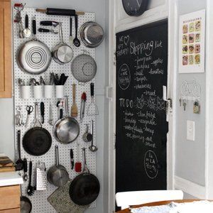 Small Kitchen Decoration, Organiser Cucina, Space Saving Hacks, Rental Kitchen, Small Apartment Kitchen, Small Kitchen Organization, Small Kitchen Storage, Decor Ikea, Diy Kitchen Storage