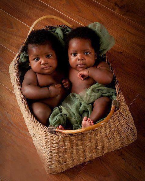 Set of Beautiful African twins Baby Moses, Beautiful Black Babies, Cool Baby, Foto Baby, Black Babies, Baby Fever, Little People, The Floor, Baby Pictures