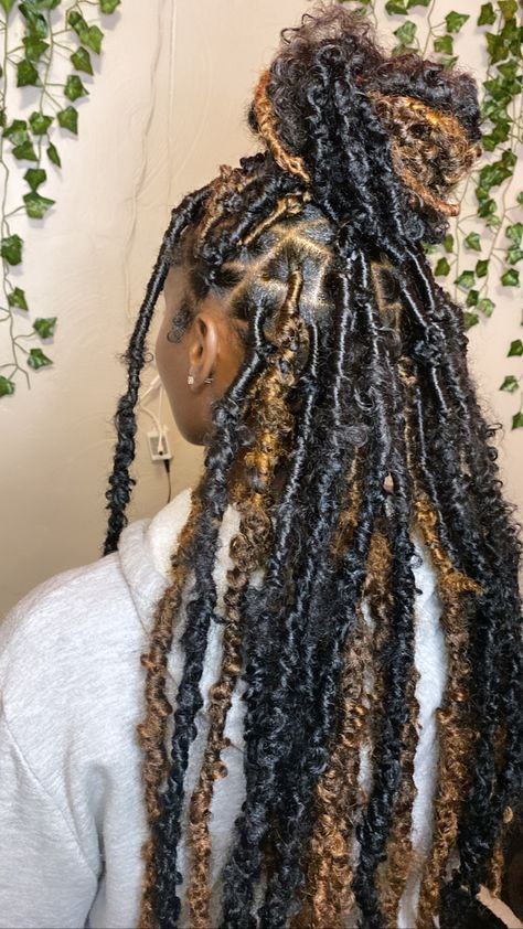 Hair Braid Patterns, Short Box Braids Hairstyles, Kids Curly Hairstyles, Peekaboo Hair, Quick Natural Hair Styles, Faux Locs Hairstyles, Box Braids Hairstyles For Black Women, Cute Braided Hairstyles, Braided Hairstyles For Teens