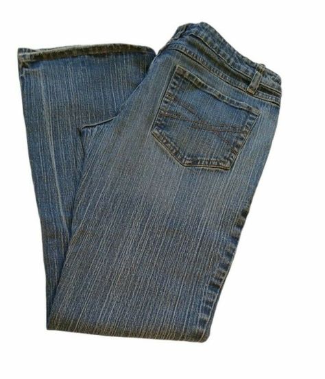 Aeropostale Bootcut Women's Stretch Jeans Size 7/8R Medium Wash Denim.       * Stretch boot       * 5 pockets design       *  Low rise       * Faded denim       Measurements:        Waist: 30"        Rise: 7"       Inseam: 30.5" Condition is Pre-owned. Shipped with USPS Priority Mail. #049 Earthy Core, Worn Out Jeans, 80s Clothes, Womens Stretch Jeans, Hollister Clothes, Pockets Design, Low Waist Jeans, Thrifted Outfits, 90s Jeans