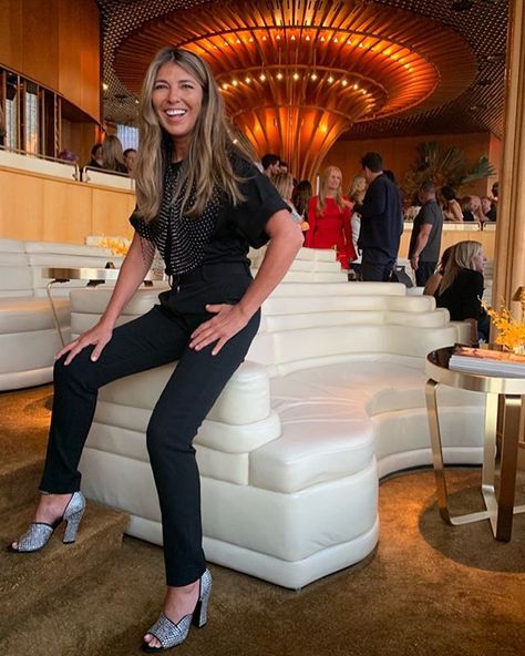 Nina Garcia Outfits, Nina Garcia Style, Nina Garcia, Friends Fashion, Work Attire, Office Outfits, All About Fashion, Fashion Magazine, Style Icons