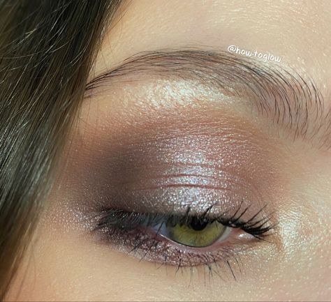 KIKO MILANO Bright Quartet Baked Eyeshadow Palette Eye Makeup Look #kikomilano #kikocosmetics #kikomilanomakeup #eyeshadowpalette #eyemakeup Kiko Eyeshadow Palette, Kiko Cosmetics, Baked Eyeshadow, Eye Makeup Palette, Brown Eyeshadow, Kiko Milano, Brown Velvet, Bratz Doll, Beauty Ideas