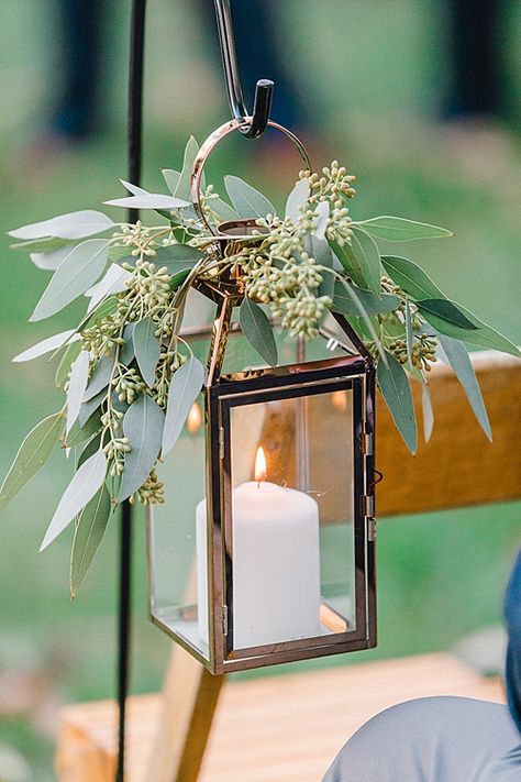 Wedding Lanterns With Flowers, Boho Lanterns Wedding, Wedding Lanterns Aisle, Small Lantern Centerpieces, Wedding Aisle Lanterns, Simple Lantern Centerpieces, Lantern Aisle Decor, Glass Lantern Centerpieces, Wedding Lantern Decor