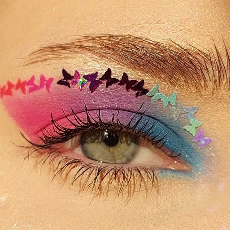 Makeup For Pride Festival, Pride Parade Makeup Ideas, Bi Flag Outfit, Easy Pride Makeup Ideas, Bi Eye Makeup, Non Binary Flag Makeup, Bisexual Eye Makeup, Bi Eyeshadow, Bisexual Eyeshadow