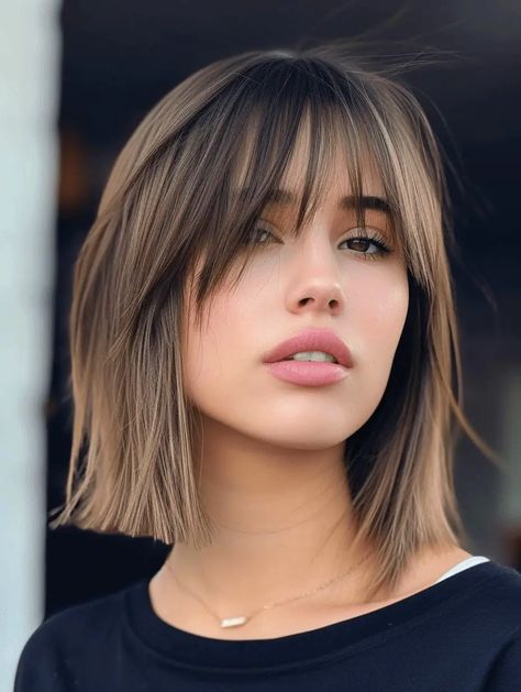 Bob With Bardot Bangs, Long Bob With Fringe, Short Hairdos, Hair Color Pastel, Short Hair Tutorial, Hair Styles 2017, Hair Color And Cut, Brown Hair With Highlights, Hair Crush