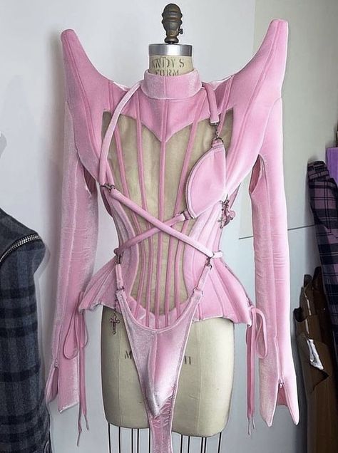 Modern Dance Outfit, Drag Queen Costumes, Drag Queen Outfits, Gogo Dress, Pink Singer, Dancer Dress, Queen Costume, Performance Dresses, Art Clothes