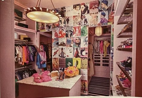 Walk In Closet Eclectic, Cute Dressing Room Ideas Boutique, 90s Closet Room, Victorian Closet Aesthetic, Maximalist Walk In Closet, Funky Walk In Closet, Huge Closet Aesthetic, 2000s Walk In Closet, Vintage Decor Inspiration