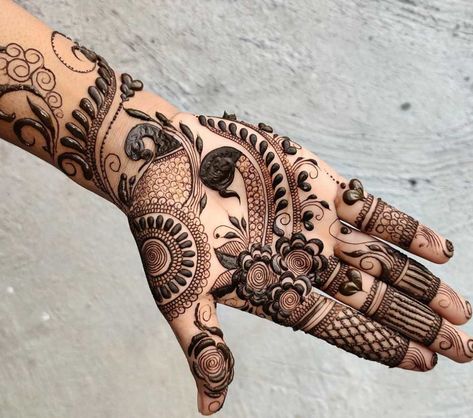 Theme Mehndi Designs, Teej Mehndi Designs, Diwali Theme, Hartalika Teej, Mehndi Designs Latest, Hand Mehendi, Palm Mehndi Design, Heena Design, Unique Mehndi