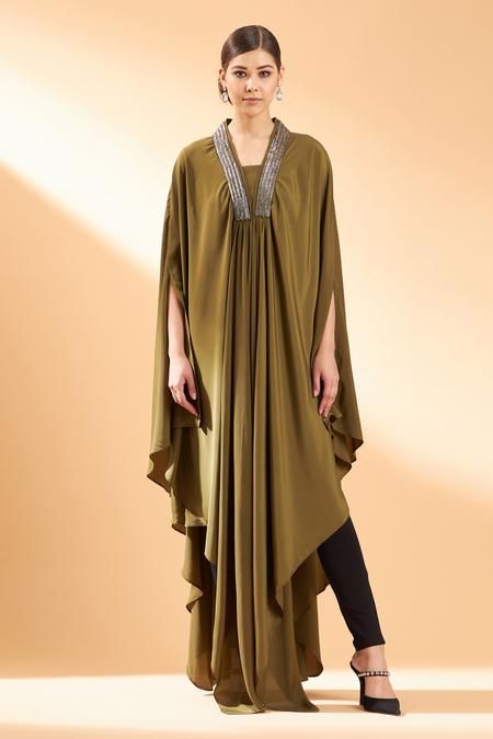 Silk Crepe Kaftan Style Tunic Indo Western Outfits For Women, Kaftan Tunic, Kaftan Designs, Tunics Online, Tunic Designs, Kaftan Style, Islamic Dress, Silk Kaftan, Power Dressing