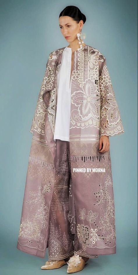 Biyan Fashion, Biyan Wanaatmadja, Iranian Women Fashion, Abaya Designs, Fashionista Clothes, Abayas Fashion, Abaya Fashion, Pakistani Fashion, Kimono Fashion