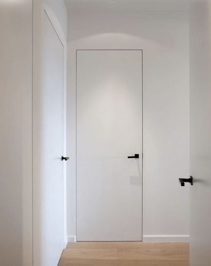 Wardrobe Door Design Modern, Single Panel Interior Doors, Flush Interior Doors, Sliding Door Bathroom, Luxury House Tour, Modern Luxury House, Single Panel Door, Modern Trim, White Interior Doors