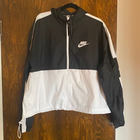 Retro windbreaker