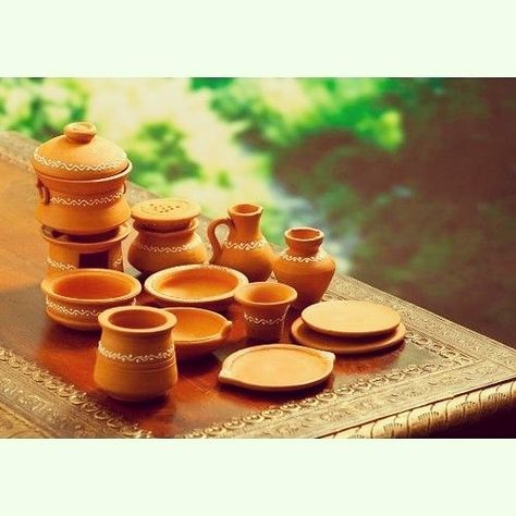 Miniature Clay Pots, Handmade Paper Art, Kitchen Sets For Kids, Fairy House Crafts, Miniature Pottery, Wedding Doll, Traditional Toys, Gadgets Kitchen Cooking, Goddess Decor