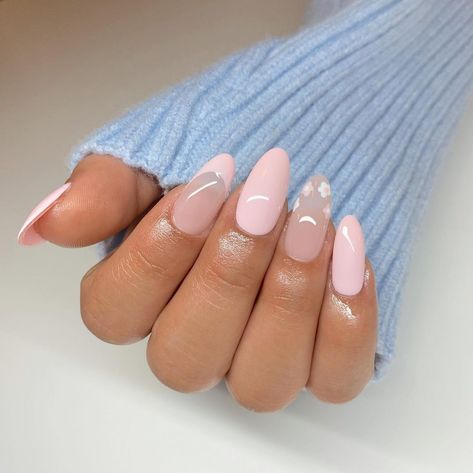 40 Best Spring 2023 Nail Art to Inspire You Simple Short Almond Nails Neutral, Almond Nails 2024, Short Gel Polish, Gel Easter Nails, Pastel Easter Nails, Short Gel Nail Designs, Nails For Easter, Pastel Acrylics, Nail Art Pastel