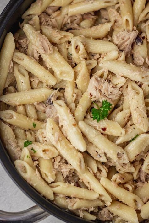 Tuna Dinners, How To Make Tuna, Canned Tuna Recipes, Snack Sani, Tuna Pasta, Canned Tuna, Healthy Food Facts, Cheap Healthy Meals, Yummy Pasta Recipes