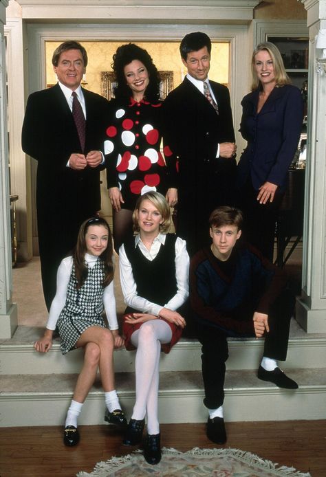 The Nanny The Nanny Tv Show, The Nanny Cast, Nanny Show, Daniel Davis, Nanny Outfit, Back To The 90's, 90s Tv Shows, Milton Berle, Fran Drescher