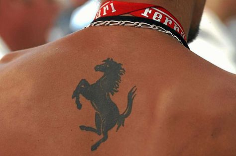 #Ferrari #Tatoo Aa Tattoos, Ferrari F12berlinetta, Butterflies In My Stomach, Text Tattoo, Horse Tattoo, Ferrari F40, Ferrari Logo, Motor Racing, Back Tattoo