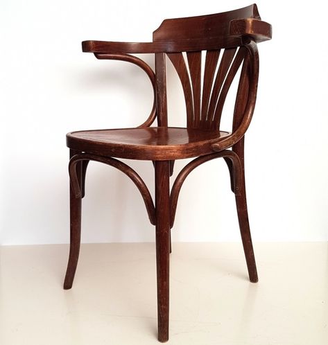 36 x B25 bentwood dinner chair by Michael Thonet for Drevounia, 1950s Bentwood Chairs Wedding, Herb Room, Painted Thonet Chairs, Industrial Interior Cafe, Thonet Dining Chairs Modern, Bentwood Furniture, Thonet Bar Stool, Vintage Bentwood Chairs, Dining Chairs Uk