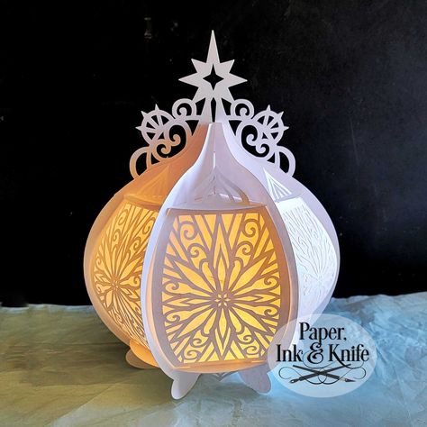 Get All Acces FREE Trial For First Month! 3D Paper crafts library include paper flower arrangements, 3D invites, party favor boxes, 3D decors, pop-ups, layered designs, laser cut lanterns, and more. Star 3d, Paper Flower Arrangements, Snowflake Craft, Paper Snowflake, 3d Svg, How To Make Lanterns, Vellum Paper, Paper Snowflakes, 3d Paper Crafts